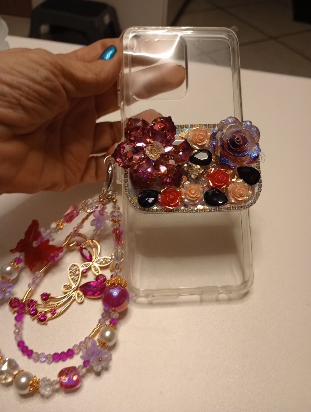 Phone Clip W/Mirror And Phone Chain